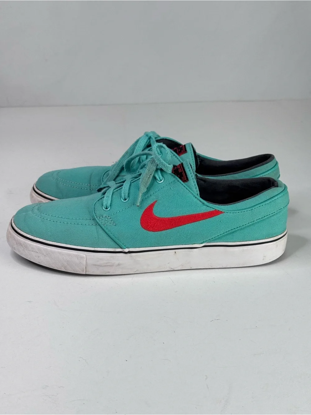 Stefan Janoski Nike Teal Canvas skateboarding Sneakers with Red Swoosh size 8.5